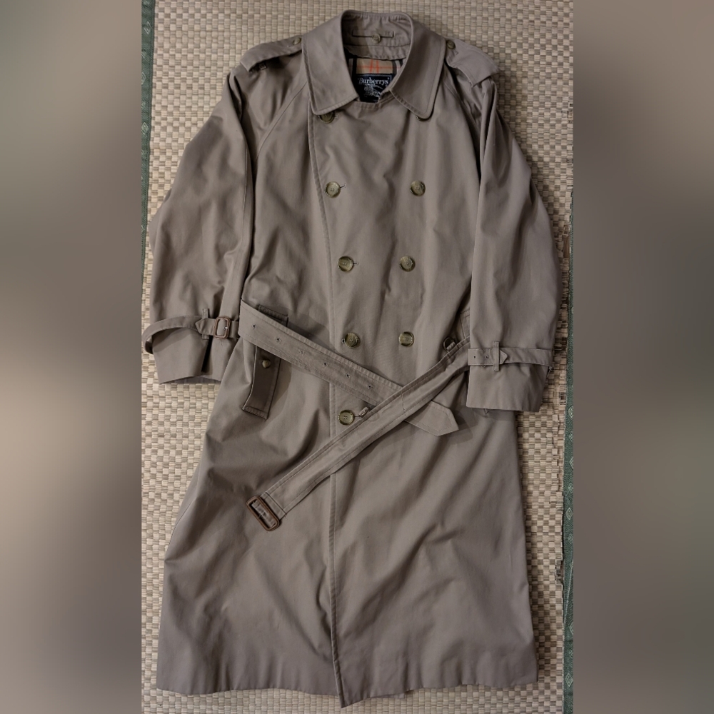 Burberry's of London Trench Coat Men's Size L/42